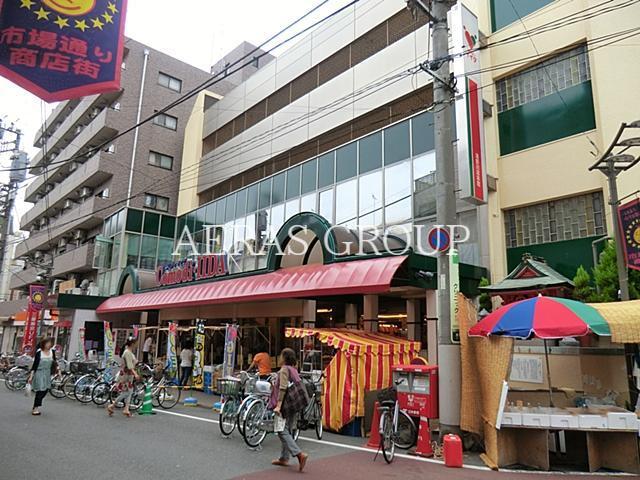 スーパー　コモディイイダ滝野川店（スーパー）まで153m