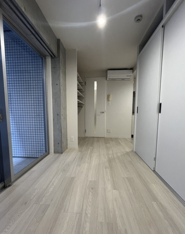 居室・リビング　※別部屋の参考写真です。