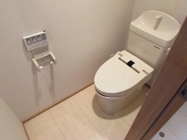 トイレ　トイレ