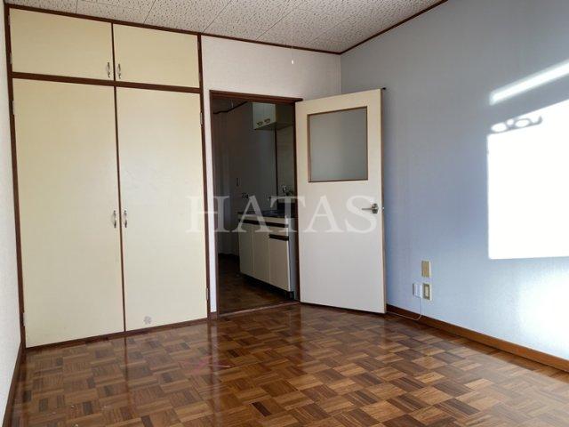 居室・リビング　同物件別部屋です。
