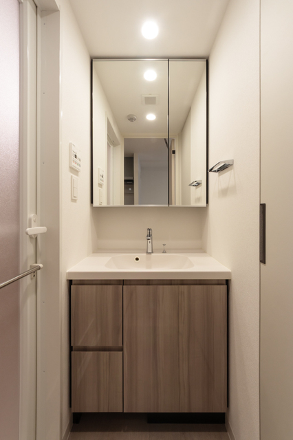 洗面設備　※写真は同タイプ住戸です。