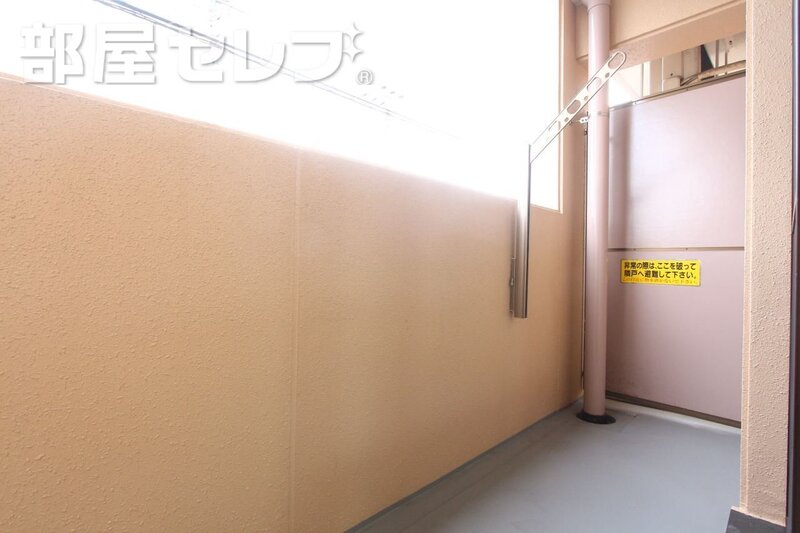 バルコニー　日当たりの良いベランダです。