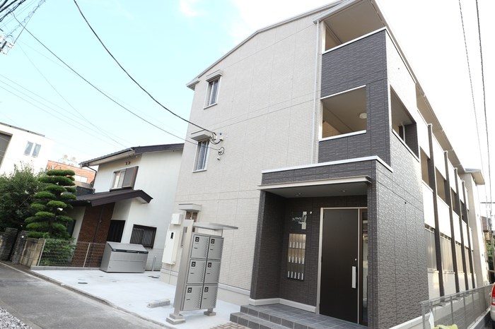 建物外観　シンプルモダンな素敵な外観の建物です。