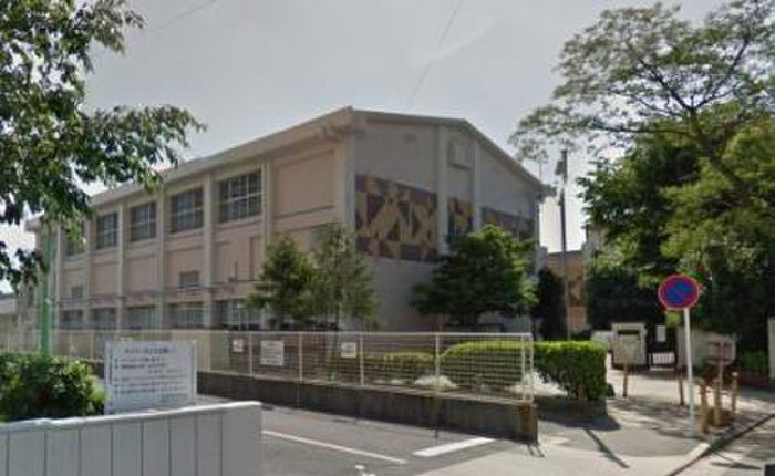 中学校　名古屋市立千種中学校（中学校）まで930m