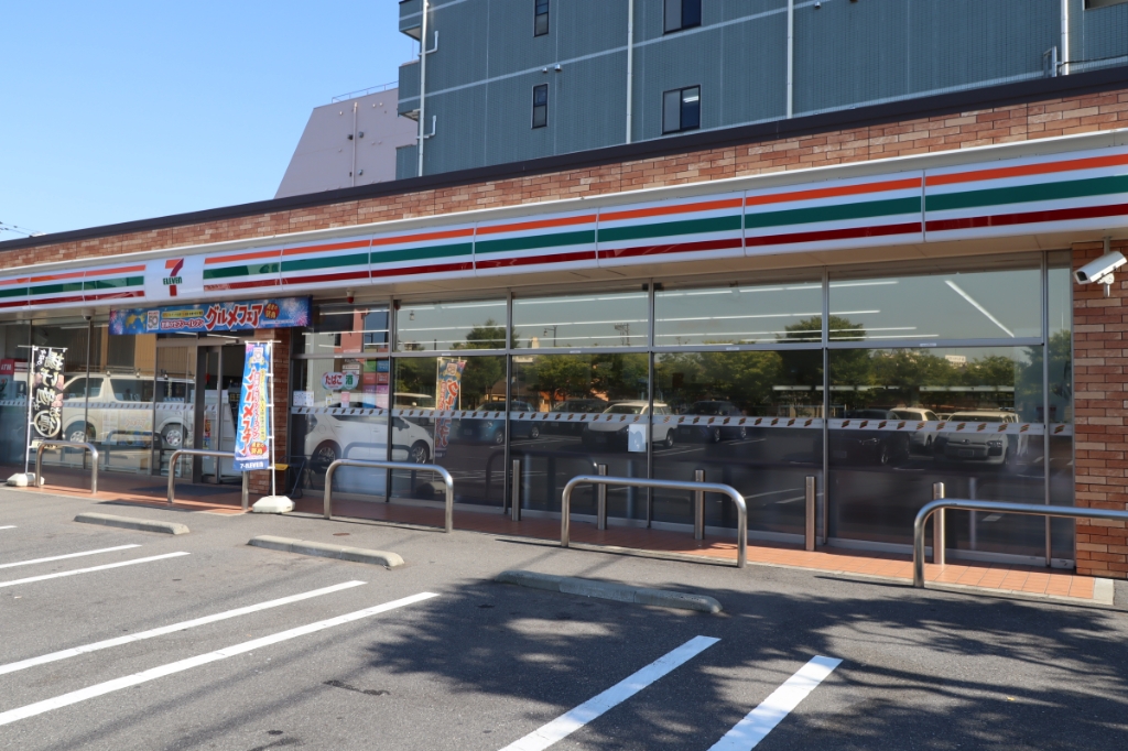 コンビニ　セブンイレブン 新潟住吉町店（コンビニ）まで290m