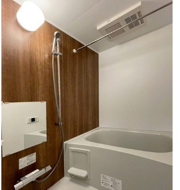 バス・シャワールーム　写真は同タイプ住居です。
