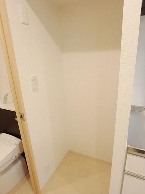 キッチン　収納スペース