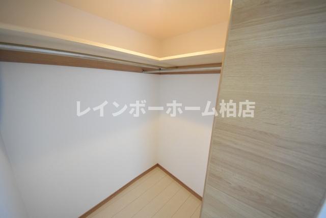 収納　こまごまとしたものを収納できそうですね ※他部屋参考写真
