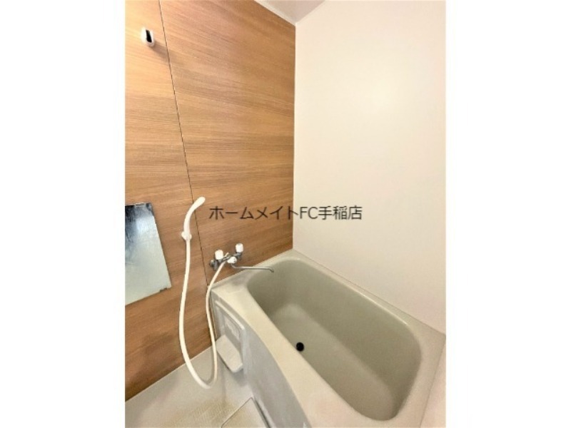 バス・シャワールーム　アクセントのある壁面です！