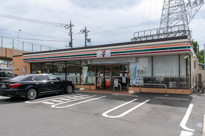 コンビニ　セブンイレブン 板橋高島平9丁目店（コンビニ）まで321m