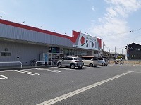 ドラックストア　ドラッグストアセキ（ドラッグストア）まで500m