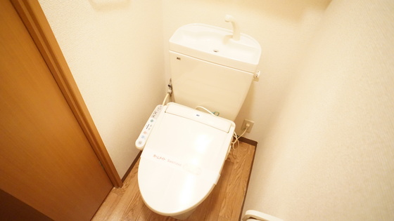 トイレ　シャワー付きトイレ