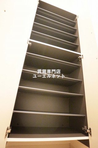 その他設備　収納力たっぷりのシューズボックスで玄関すっきり！