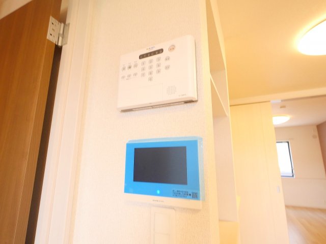 セキュリティ　TVモニターホンが付いています