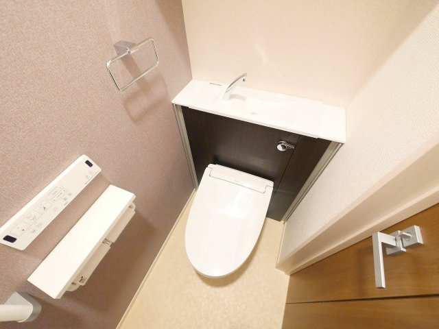 トイレ　ゆったりとした空間のトイレです