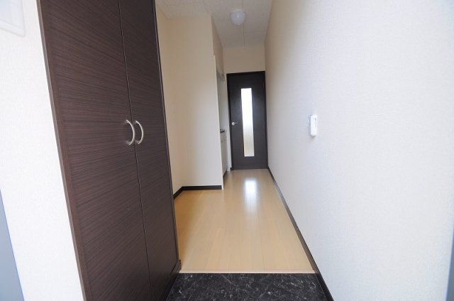 玄関　部屋によって仕様が異なります