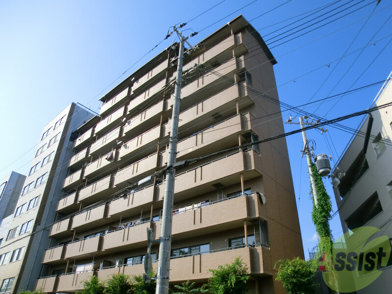 建物外観　パリっとしてますねー