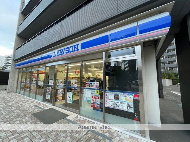コンビニ　ローソン（コンビニ）まで636m