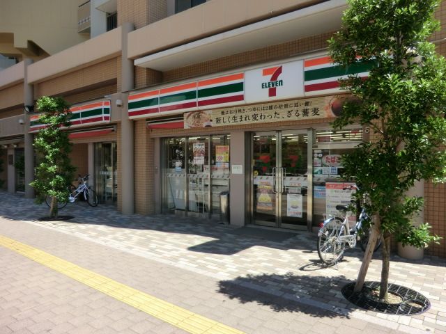 コンビニ　セブンイレブン（コンビニ）まで171m