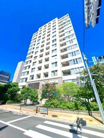 建物外観　建物外観（南側から撮影）
