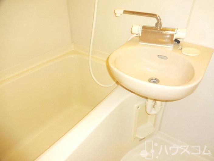 バス・シャワールーム　お風呂とトイレは別です♪