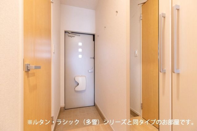 メゾン グランレーブCの玄関写真
