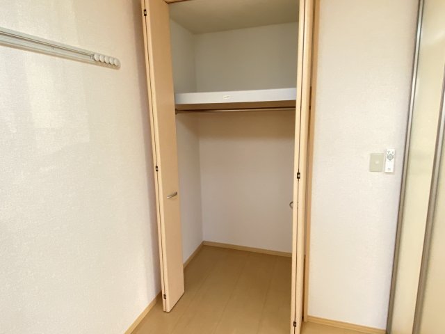 リビングタウン榎戸 Bの内装写真