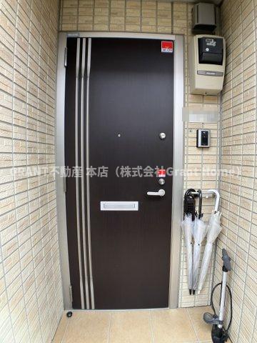 アムールコート B棟の玄関写真