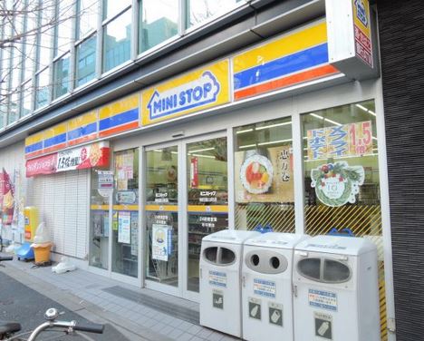コンビニ　ミニストップ神田富山町店（コンビニ）まで229m