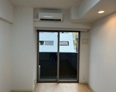 フェニックス新横濱参番館の居間写真