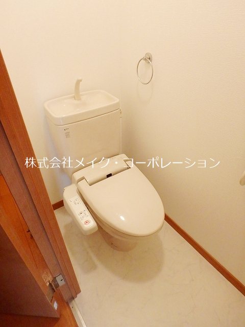 地下鉄空港線 西新駅 徒歩10分 3階建 築20年のトイレ写真