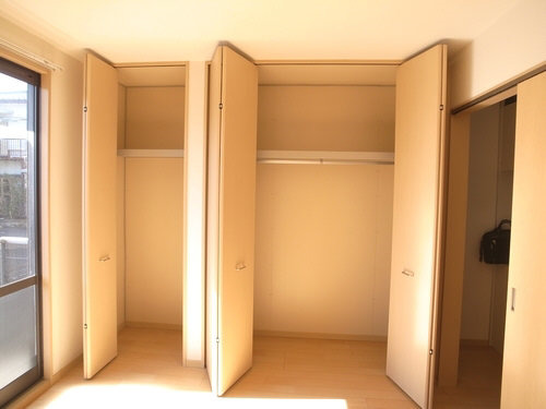 収納　洋室6.2帖のお部屋にある収納です♪