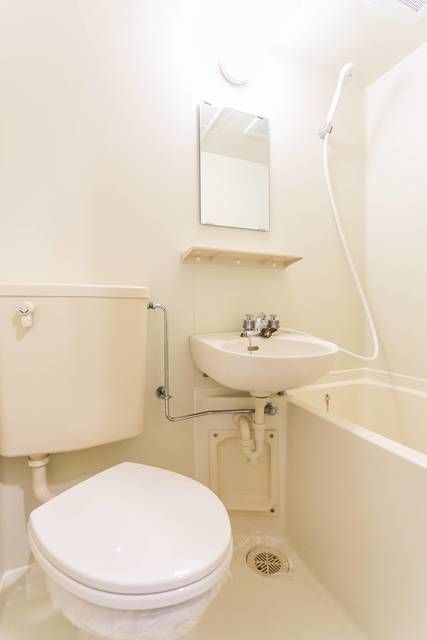 ＪＲ京浜東北線 北浦和駅 徒歩11分 4階建 築37年のトイレ写真