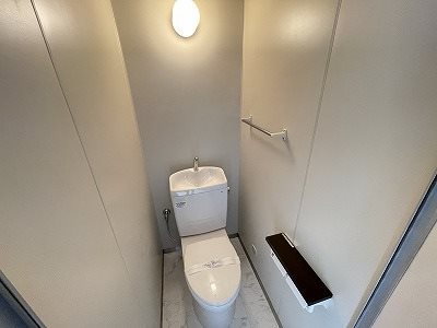 トイレ　参考写真掲載。