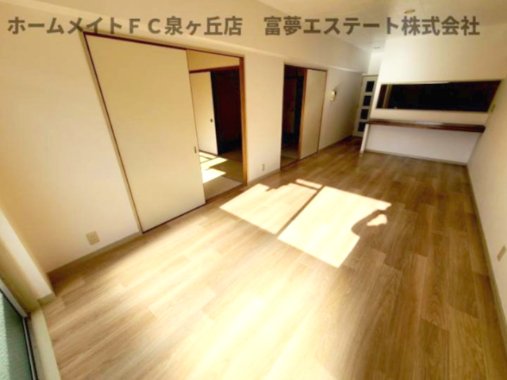 居室・リビング　※同物件・反転タイプ