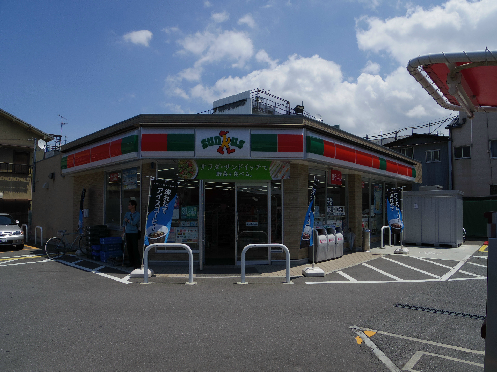 コンビニ　サンクス（コンビニ）まで708m