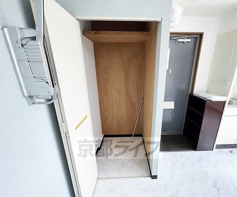 収納　十分な収納力を確保したクローゼットです。