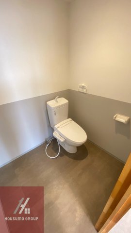 ストーク江坂のトイレ写真