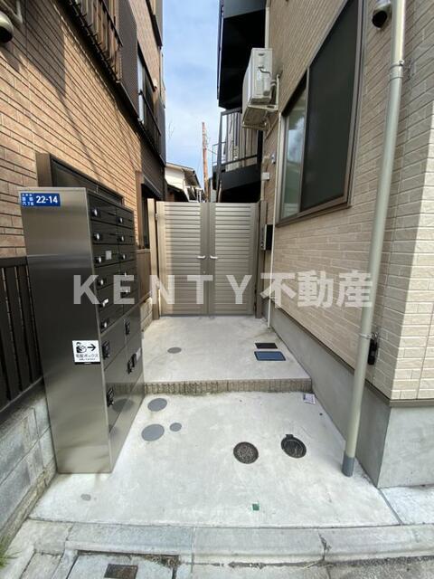 駐車場　駐車場があるので、車を買う予定の方も安心です