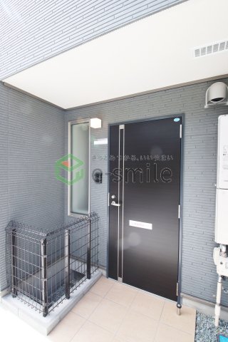 エントランス　ゆとりのあるエントランスです