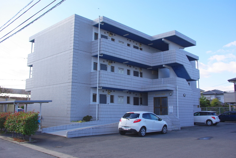 佐賀市光のマンションの建物外観
