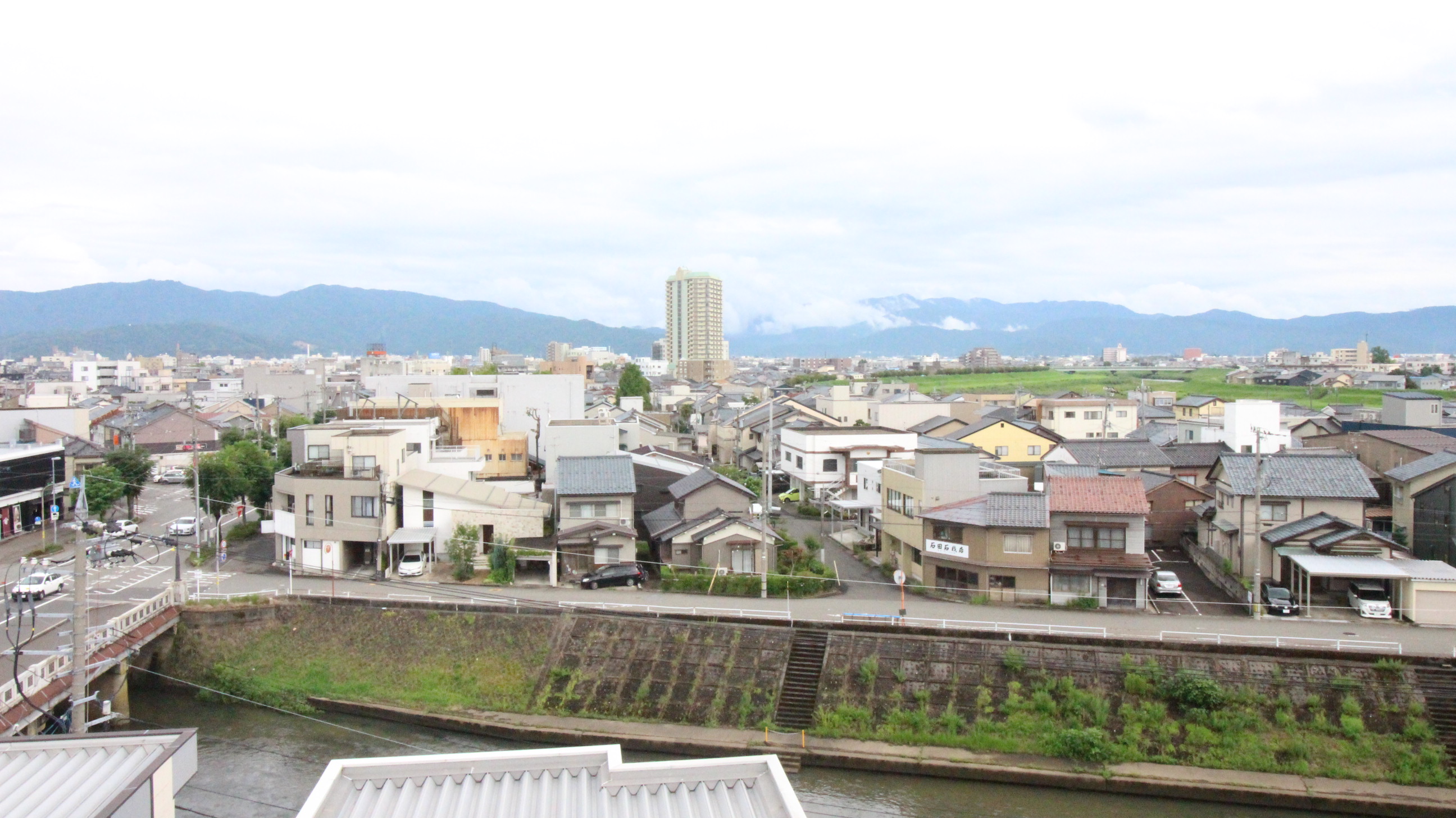 【福井市豊島のマンションの眺望】