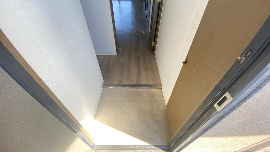 玄関　玄関にはシューズボックスがあります♪
