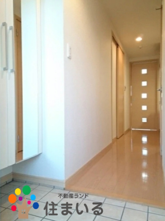 玄関　※写真は同型タイプとなります