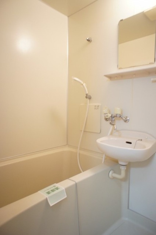 バス・シャワールーム　図面と現状に相違がある場合には現状を優先