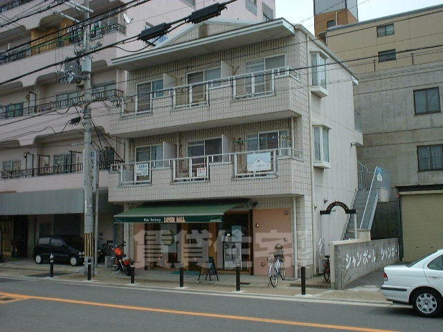 堺市堺区東雲西町のマンションの建物外観