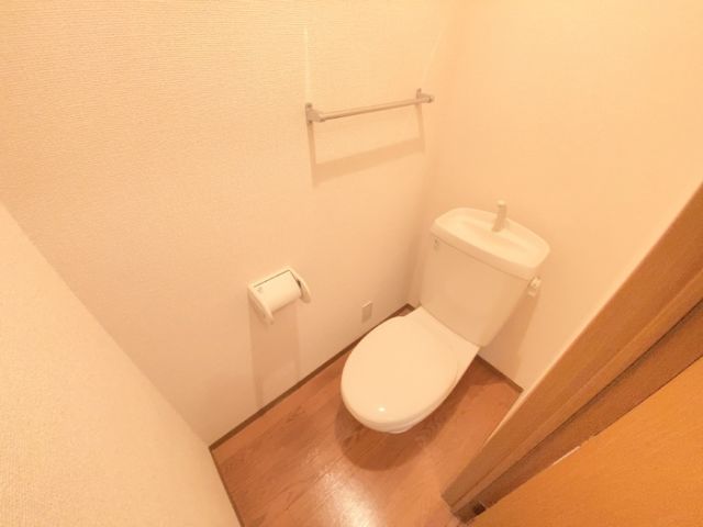 【トウォートレーフィーラ　D棟のトイレ】