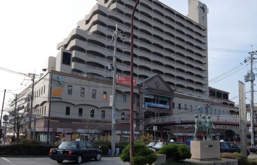 スーパー　ダイエー グルメシティ 夙川店（スーパー）まで850m