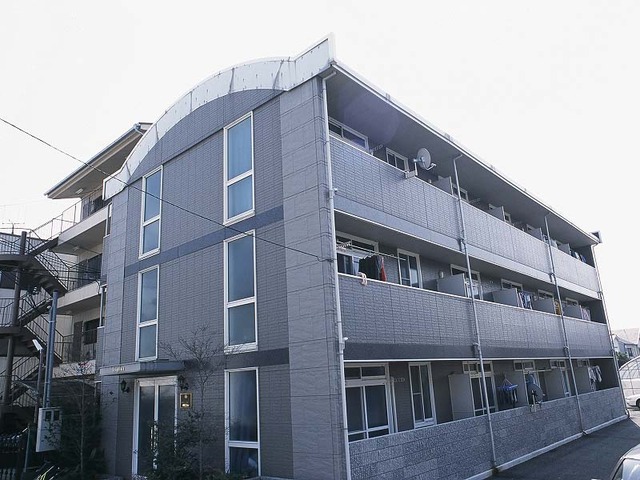 伊丹市山田のマンションの建物外観