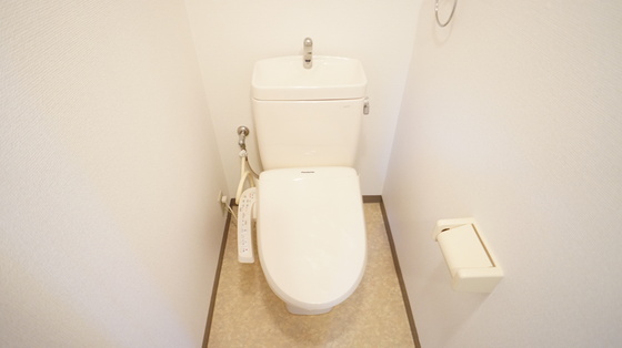 トイレ　シャワー付きトイレ